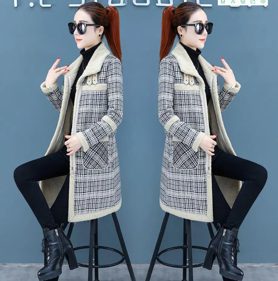 New Winter Lamb Wool Woolen Coat Thick Plus Velvet Warm Cotton Coat Women Long Grid Parker Overcoat Plus Size Cold Trench Coats