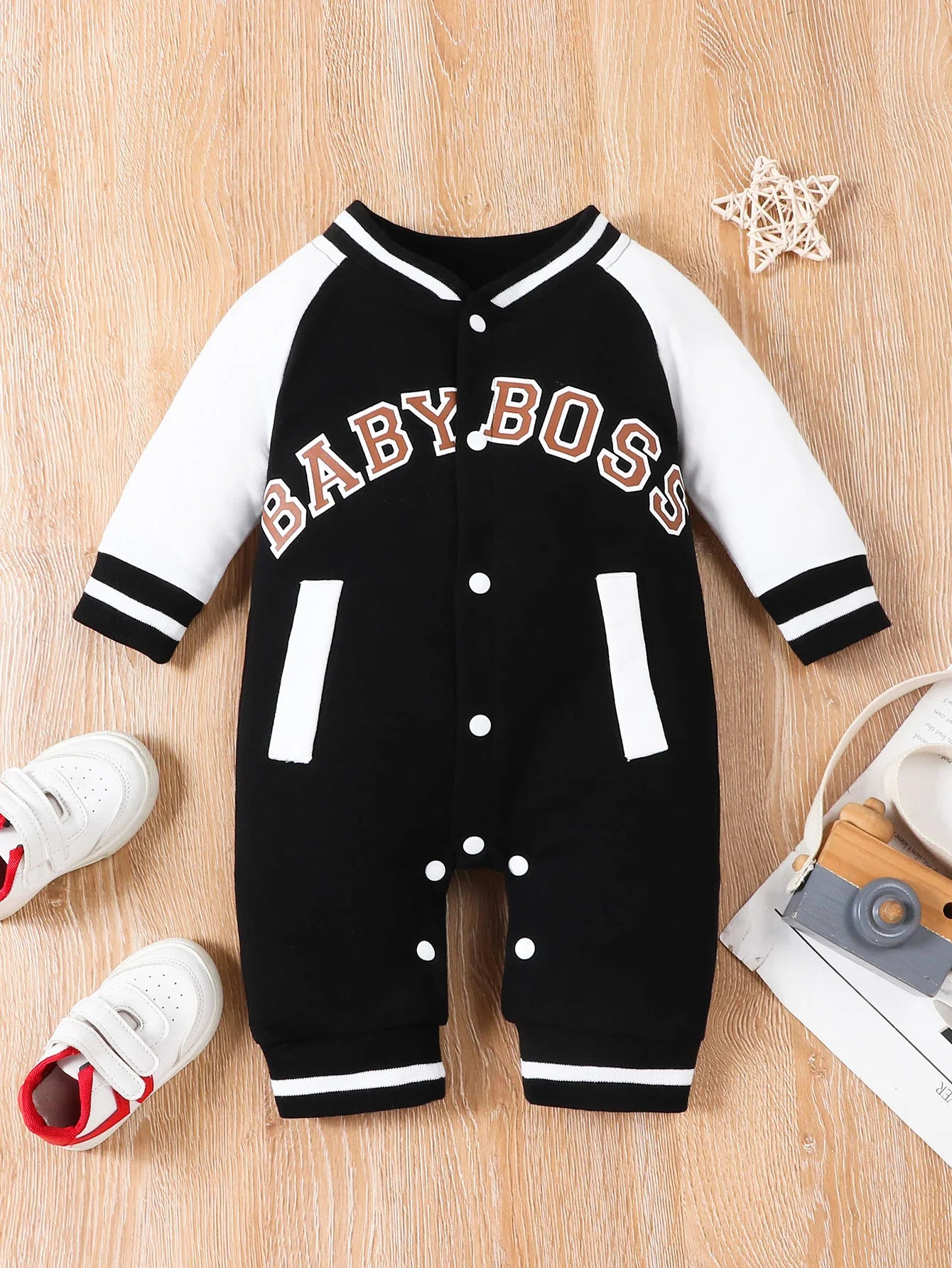 Fashionable letter printed long sleeved round neck cute and personalized baby boy jumpsuit infants boys