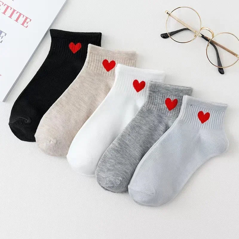 5 Pairs Lovely Heart Cotton Socks Women Summer Fashion Black White Sports Short Socks Girls Cute Style Low Tube Boat Socks 35-40 Socks