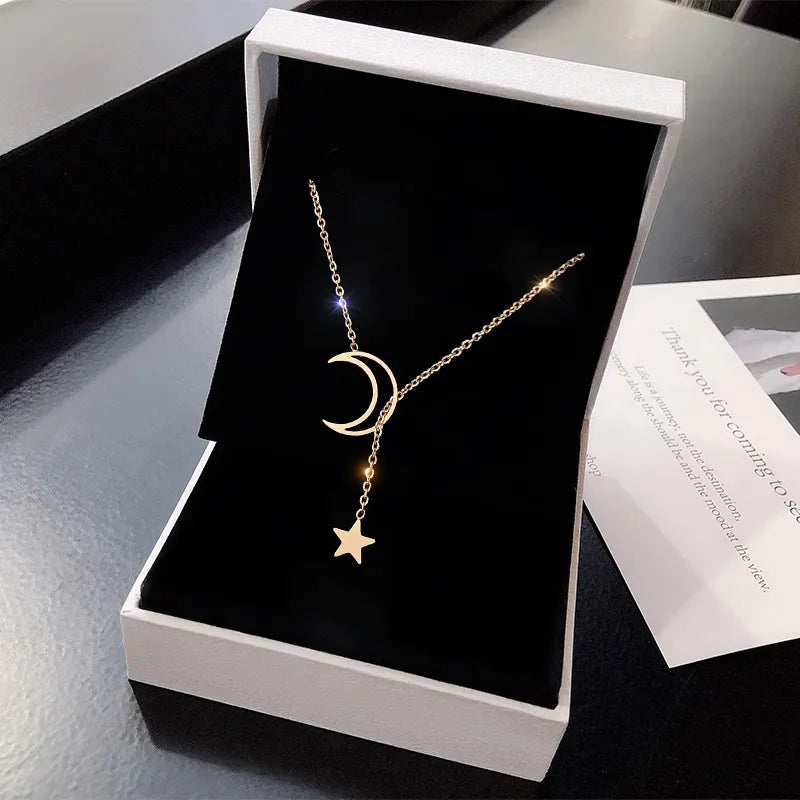 New Simple Moon Star Pendant Choker Necklace Simple Gold Color Alloy Charm Chain Collares Necklace For Women Party Jewelry  necklace