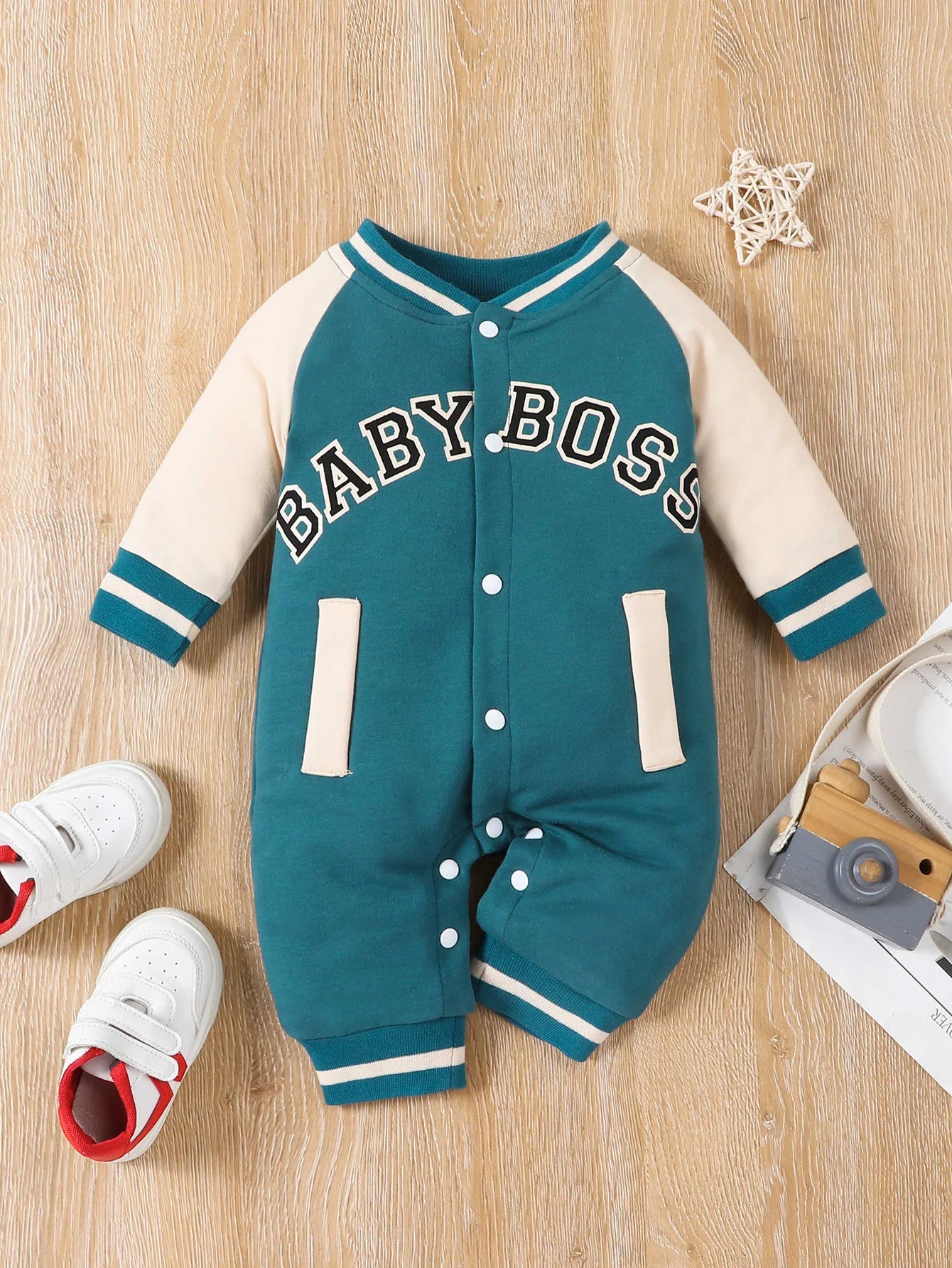 Fashionable letter printed long sleeved round neck cute and personalized baby boy jumpsuit infants boys