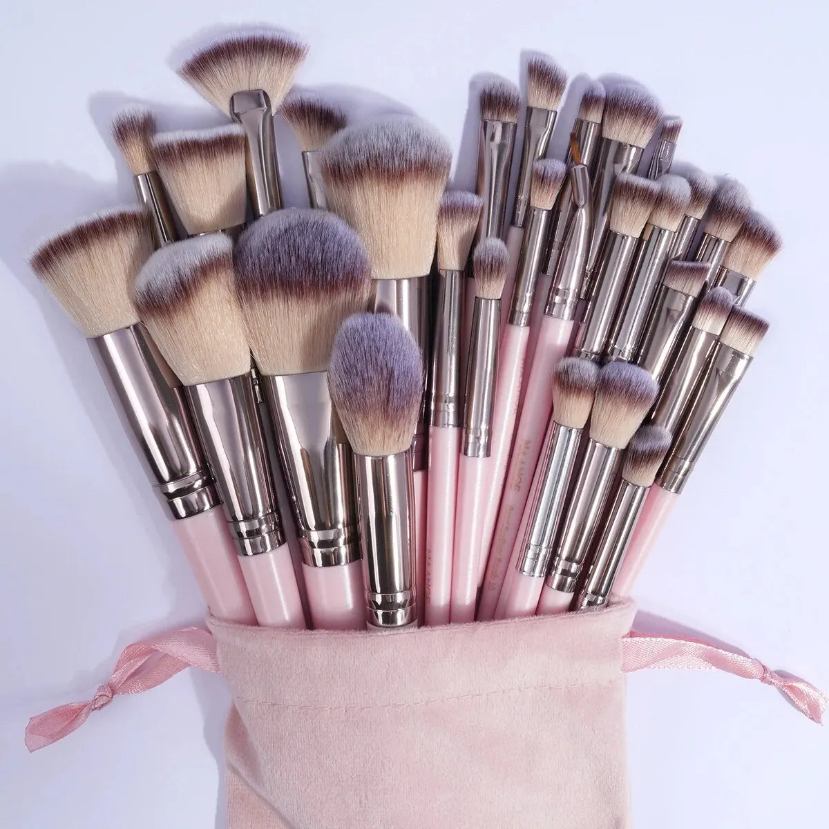 MAANGE 30pcs Professional Makeup Brush Set Foundation Concealers Eye Shadows Powder Blush Blending Brushes Beauty Tools with Bag makeup accessories