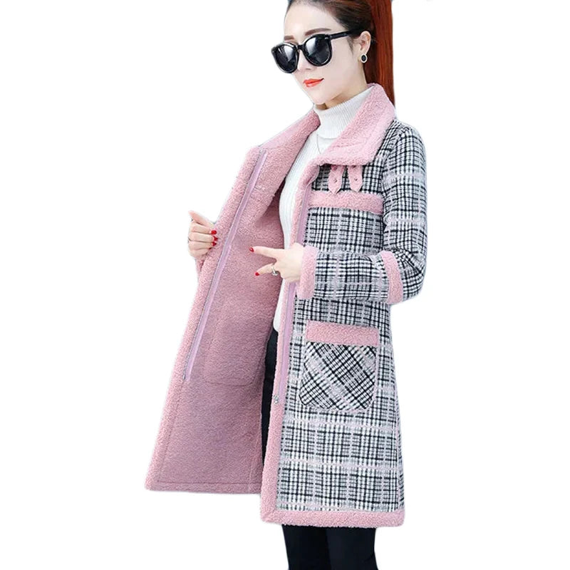 New Winter Lamb Wool Woolen Coat Thick Plus Velvet Warm Cotton Coat Women Long Grid Parker Overcoat Plus Size Cold Trench Coats