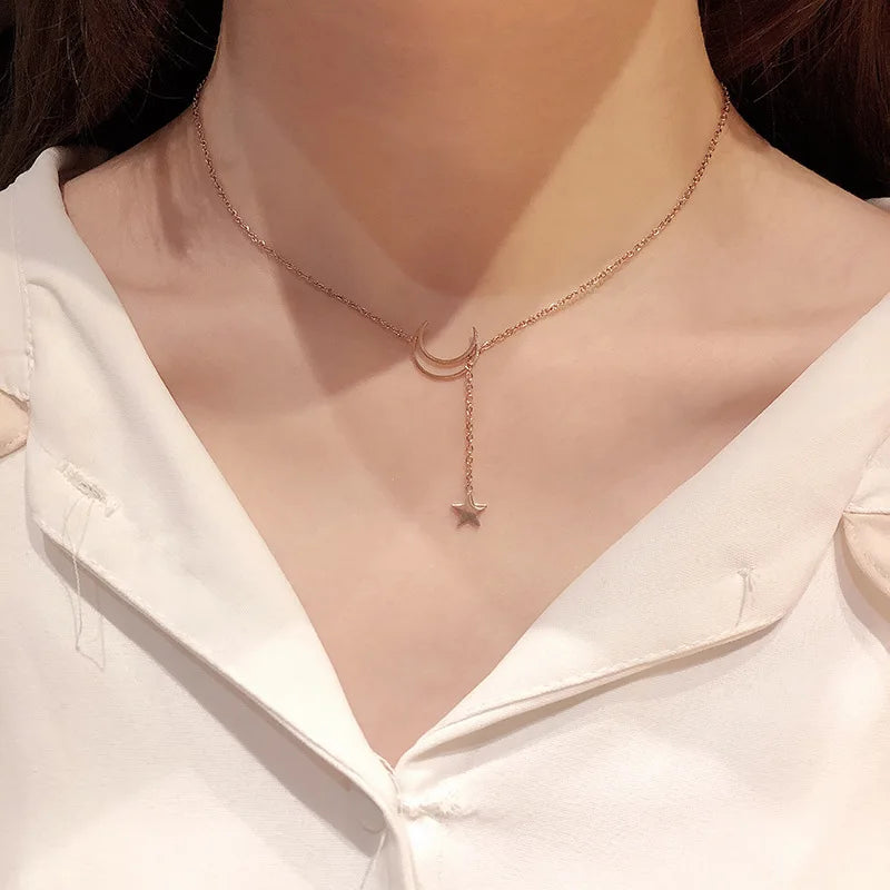 New Simple Moon Star Pendant Choker Necklace Simple Gold Color Alloy Charm Chain Collares Necklace For Women Party Jewelry  necklace