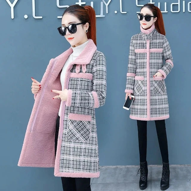 New Winter Lamb Wool Woolen Coat Thick Plus Velvet Warm Cotton Coat Women Long Grid Parker Overcoat Plus Size Cold Trench Coats