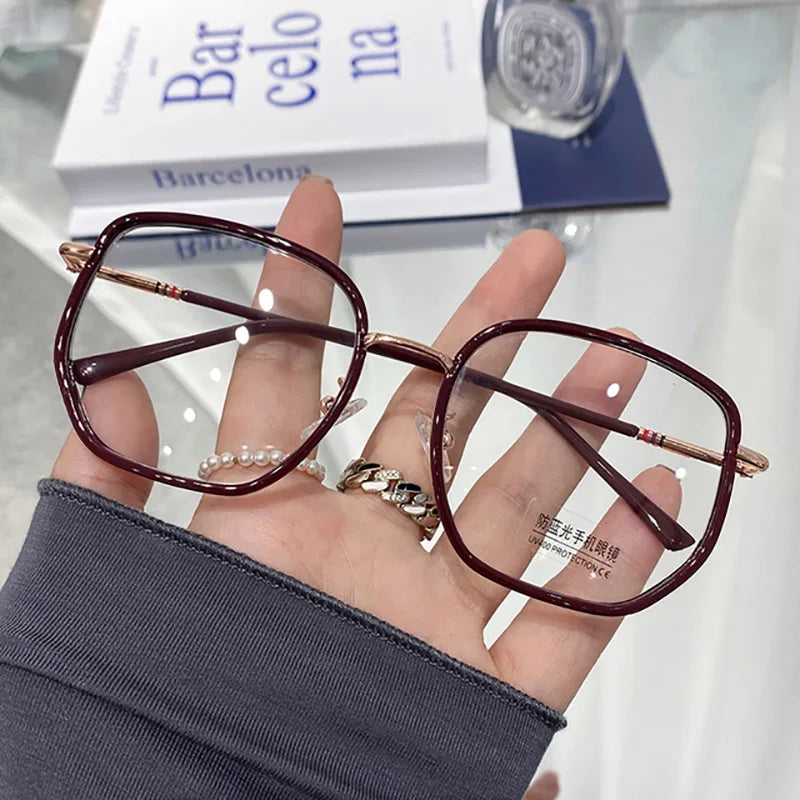 Ultralight Blue Blocking Glasses Girl Retro Green Frame Plain Glasses Blue Light Bezel Transparent Eyewear Glasses for Women Glasses