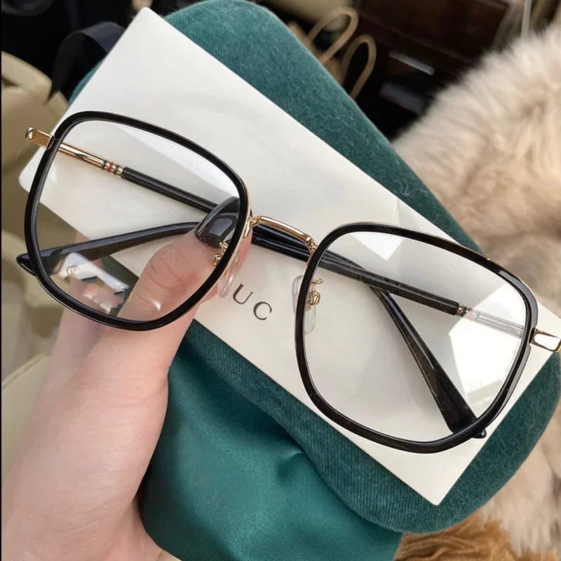 Ultralight Blue Blocking Glasses Girl Retro Green Frame Plain Glasses Blue Light Bezel Transparent Eyewear Glasses for Women Glasses